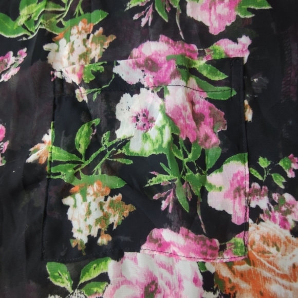 Guess Floral Robe/Coverup - Picture 3 of 5